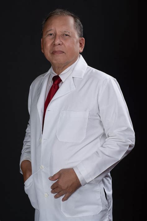 Jose Flordelis, MD – Cebu Orthopaedic Institute.